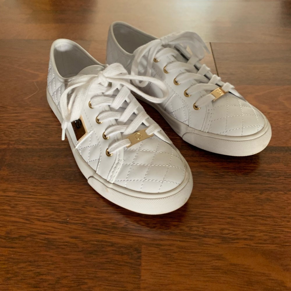 GBG Los Angeleas Quilted Sneakers